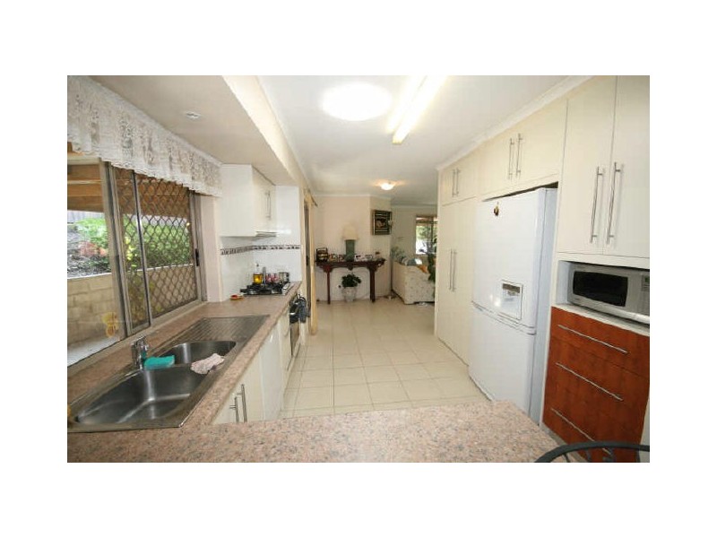 15 Lytham Court, Highland Park QLD 4211