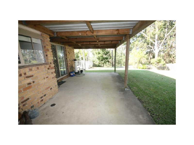 15 Lytham Court, Highland Park QLD 4211