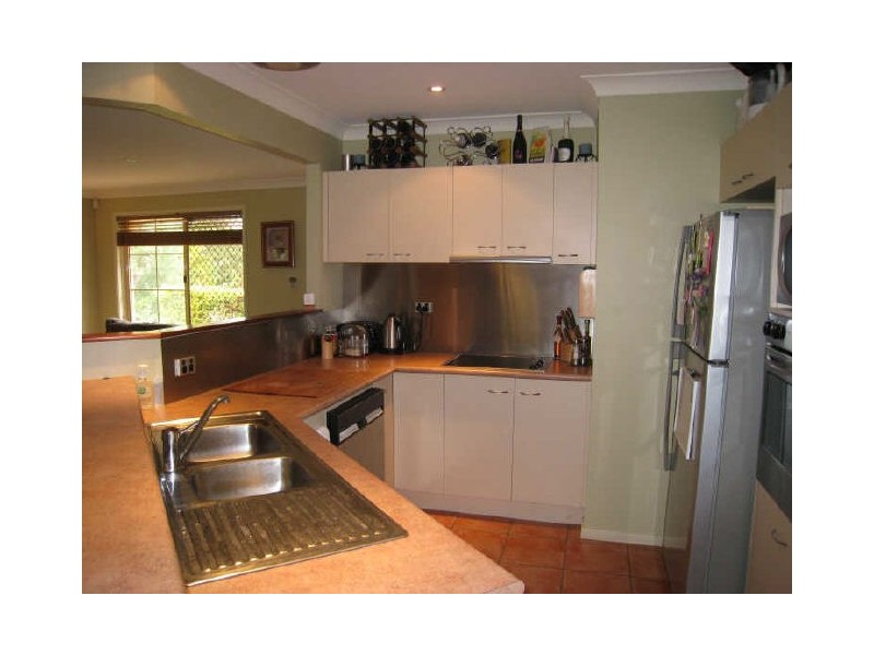 8 Sheldon Court, Worongary QLD 4213