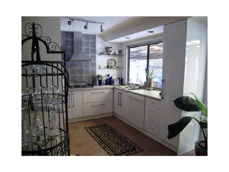 24 Plum Parade, Nerang QLD 4211