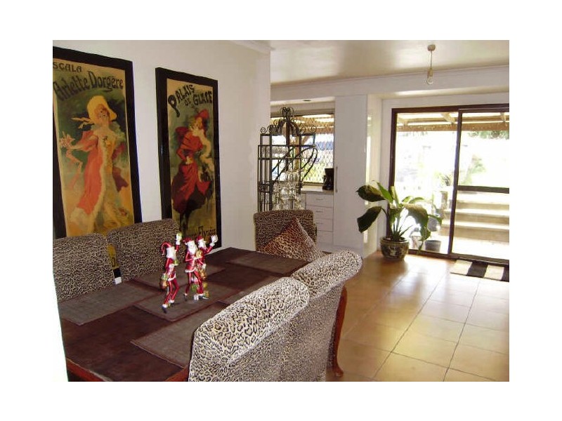 24 Plum Parade, Nerang QLD 4211