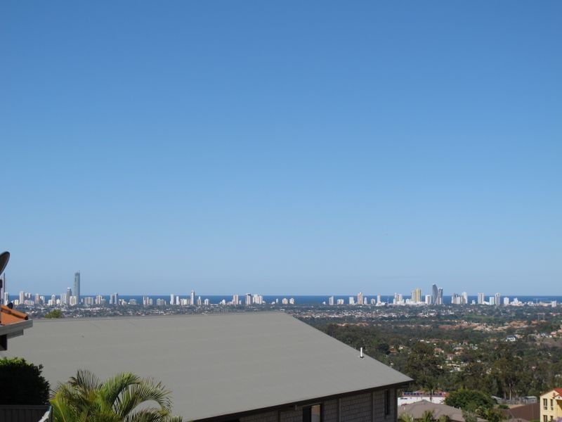 124a Armstrong Way, Highland Park QLD 4211