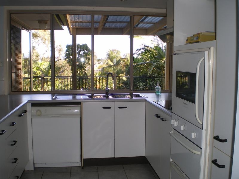 44 Mitchell Avenue, Molendinar QLD 4214
