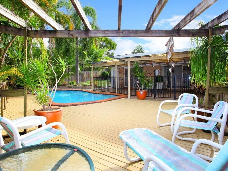 19 Marble Drive, Carrara QLD 4211