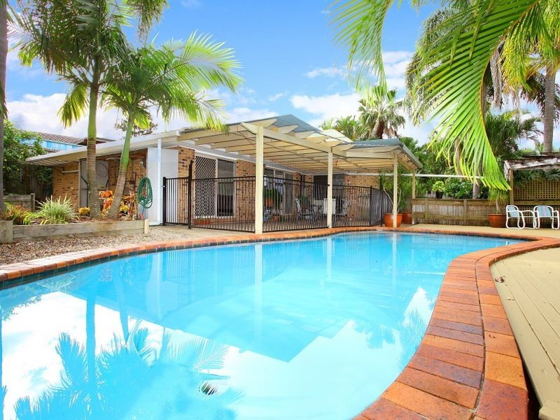 19 Marble Drive, Carrara QLD 4211