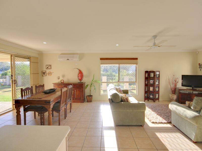 1 Debbie Way, Nerang QLD 4211