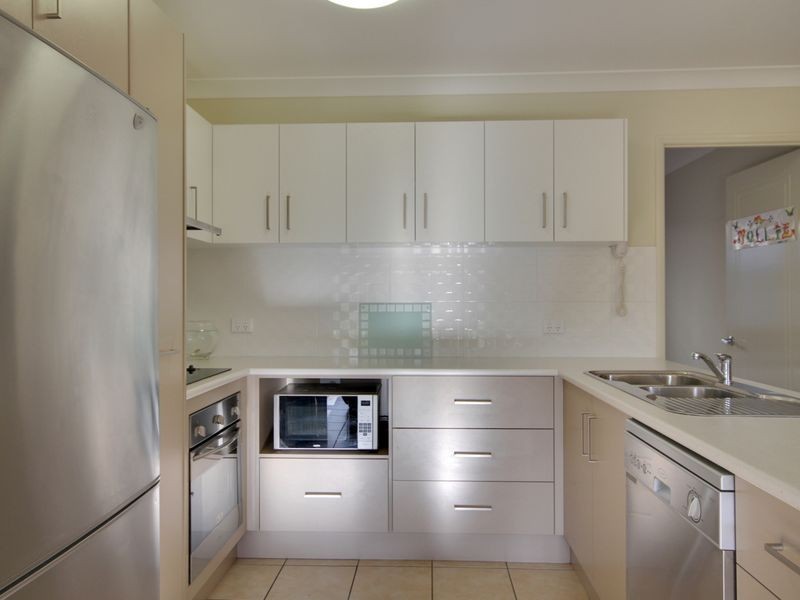 1 Debbie Way, Nerang QLD 4211