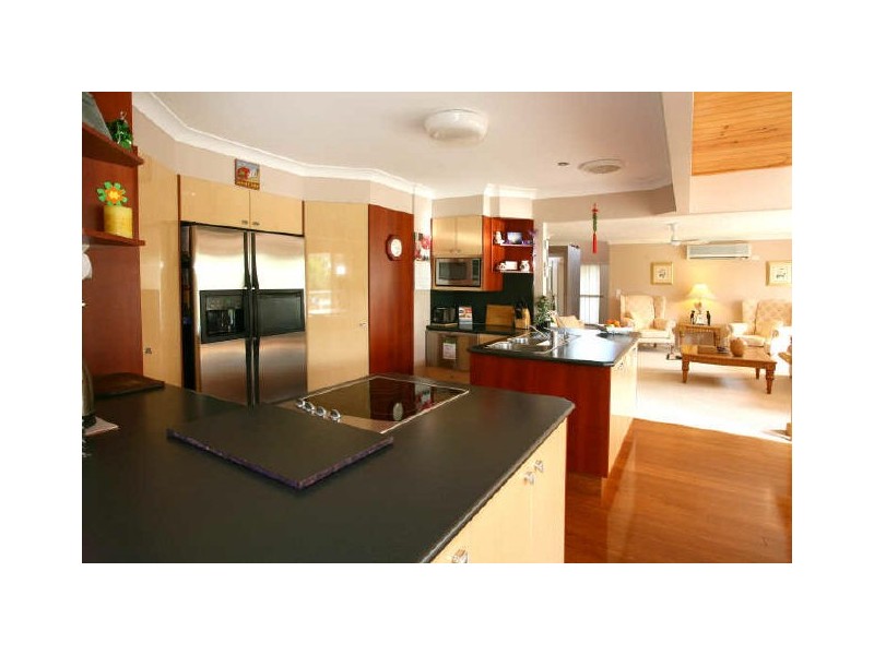 5 Namoi Court, Carrara QLD 4211