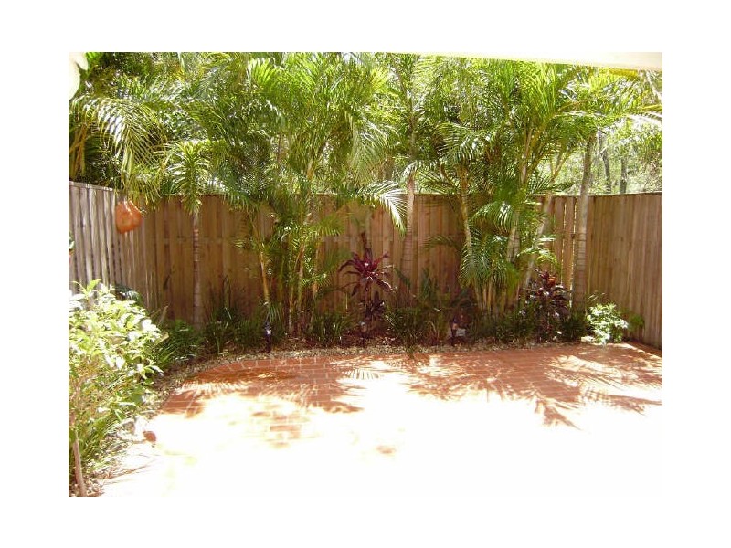 8/107 Cayuga Road, Highland Park QLD 4211