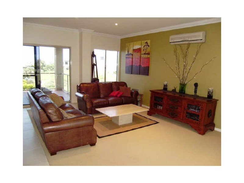 12 Ridgeline Way, Highland Park QLD 4211