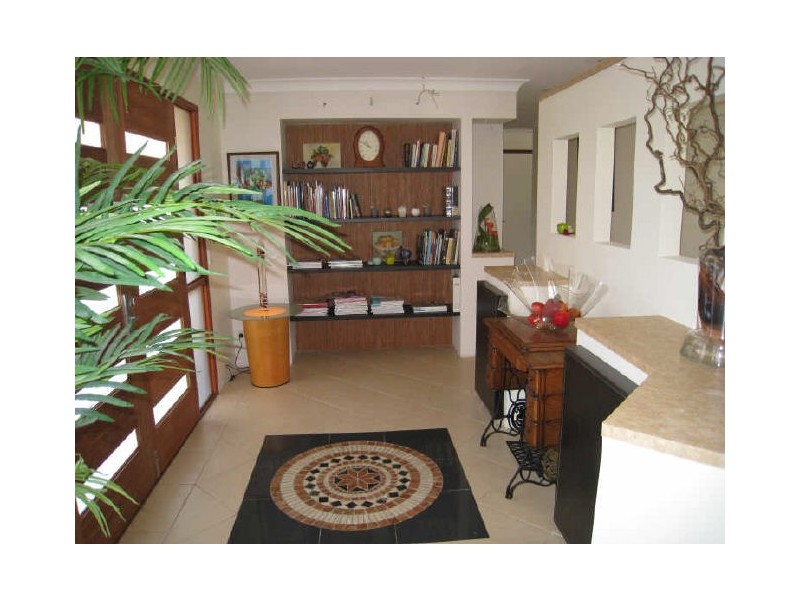 30 Madigan Road, Carrara QLD 4211