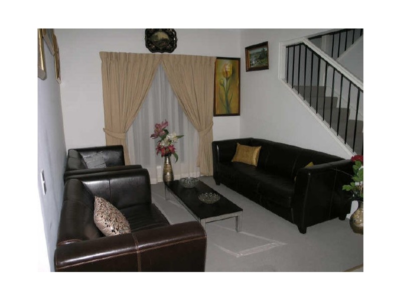 25 Highcrest Circuit, Molendinar QLD 4214