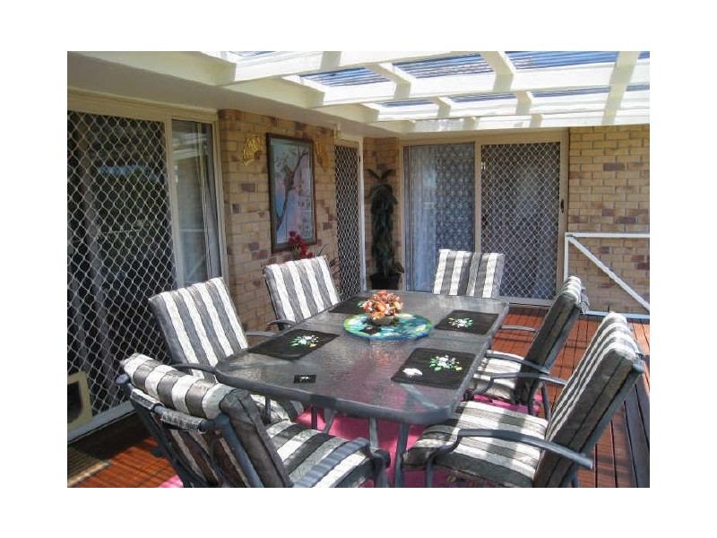 16 Lochinvar Court, Highland Park QLD 4211