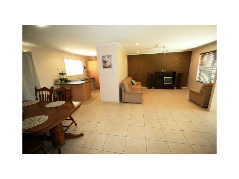 4 Essex Court, Nerang QLD 4211