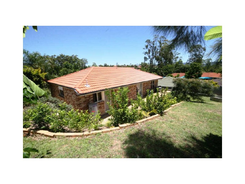 4 Essex Court, Nerang QLD 4211