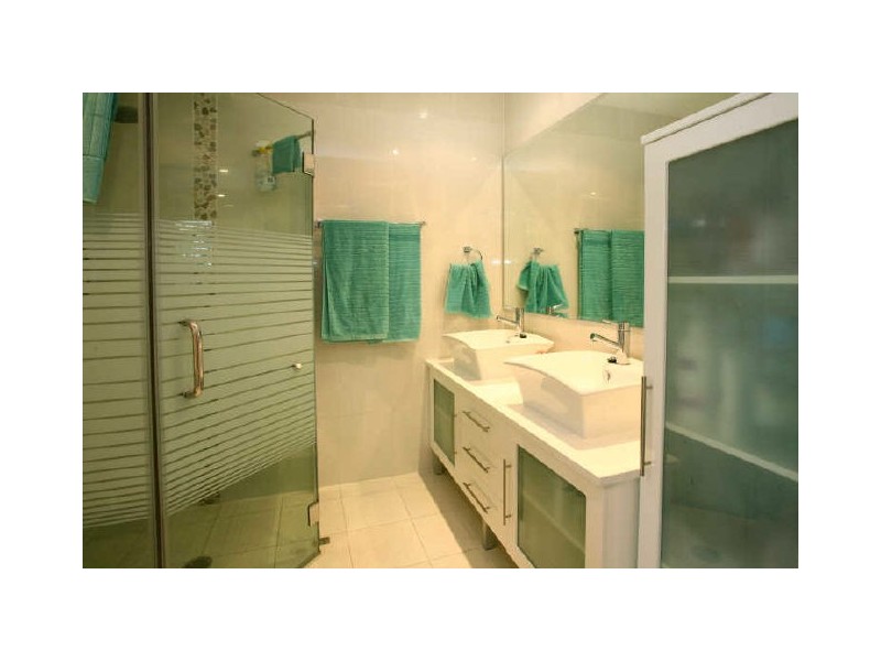 37 Quigan Terrace, Highland Park QLD 4211