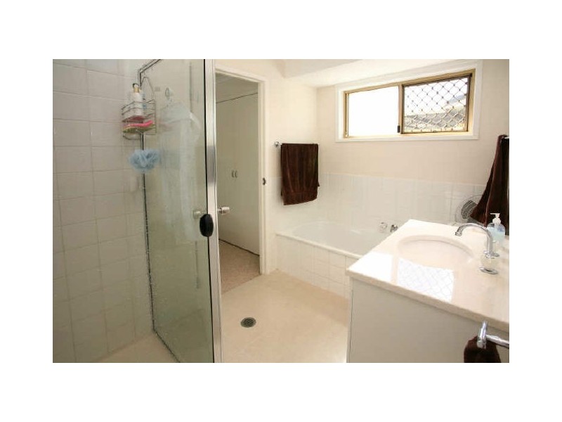 37 Quigan Terrace, Highland Park QLD 4211