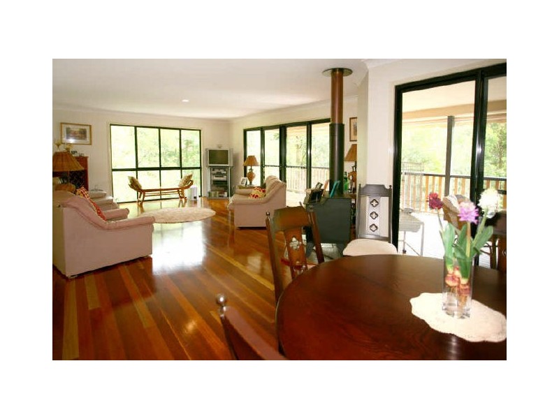 22 Lords Avenue, Mount Nathan QLD 4211