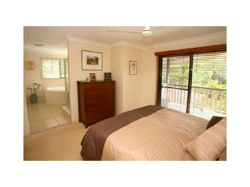 22 Lords Avenue, Mount Nathan QLD 4211