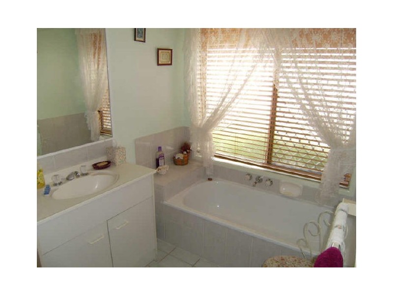 19 Paul Court, Carrara QLD 4211