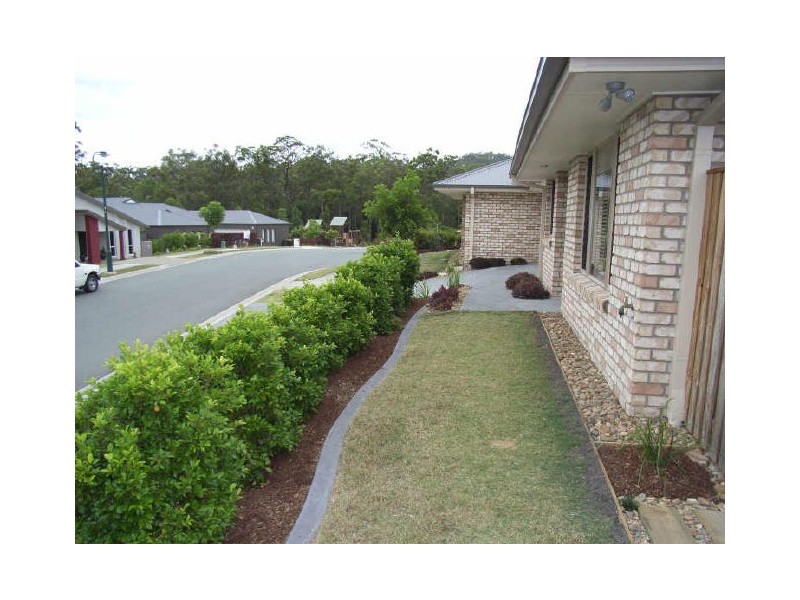 2/1 Abbey Rose Way, Nerang QLD 4211