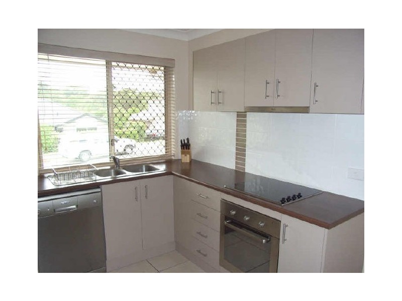 2/1 Abbey Rose Way, Nerang QLD 4211