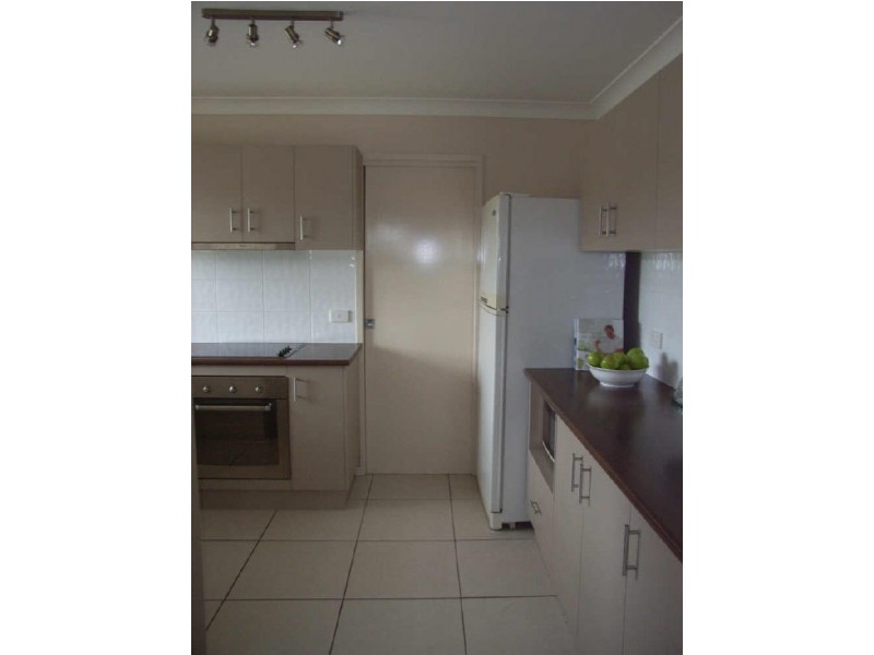 2/1 Abbey Rose Way, Nerang QLD 4211