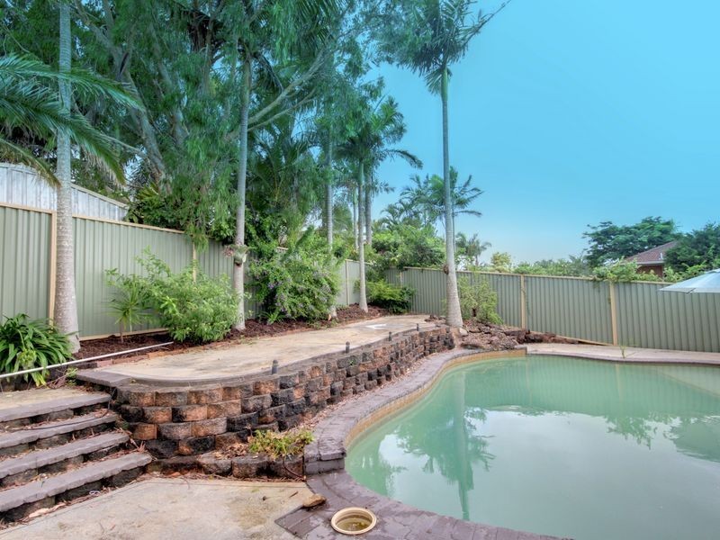 6 Perth Square, Highland Park QLD 4211
