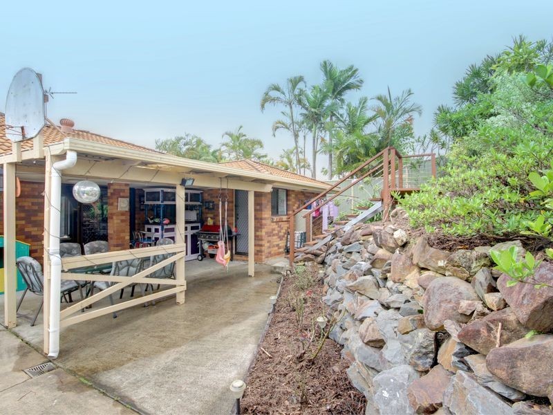 6 Perth Square, Highland Park QLD 4211