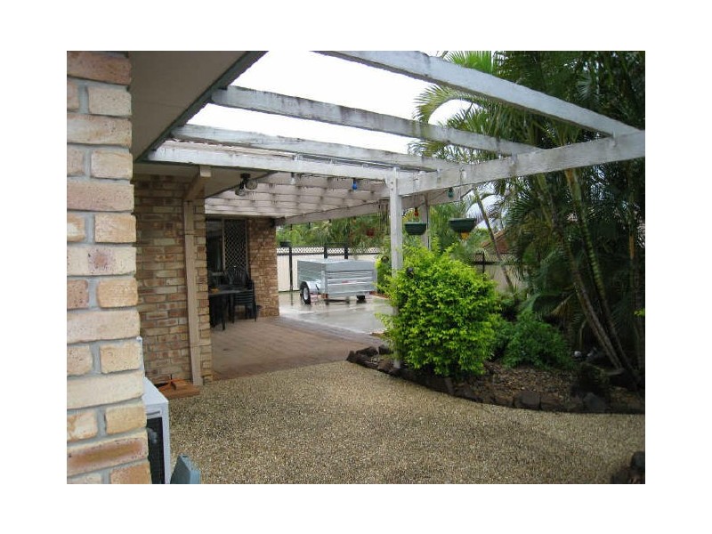 8 Aurora Crescent, Worongary QLD 4213