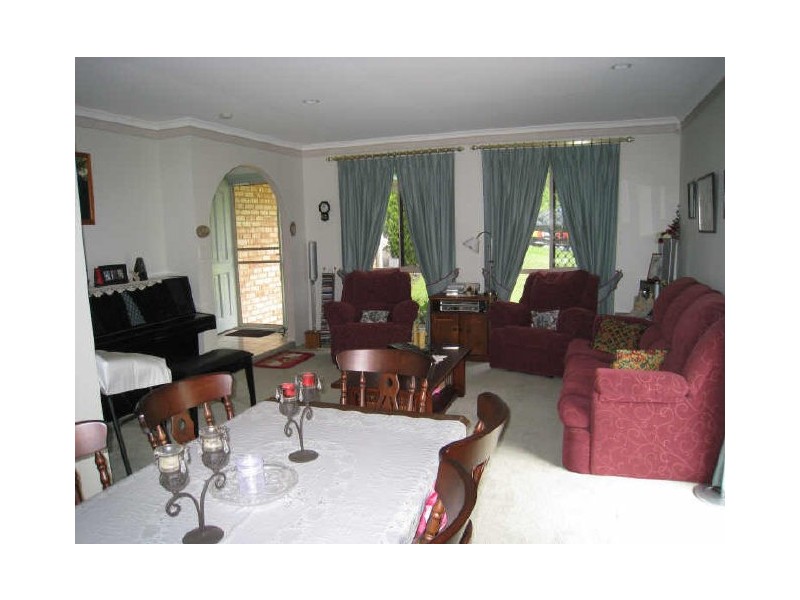 8 Aurora Crescent, Worongary QLD 4213