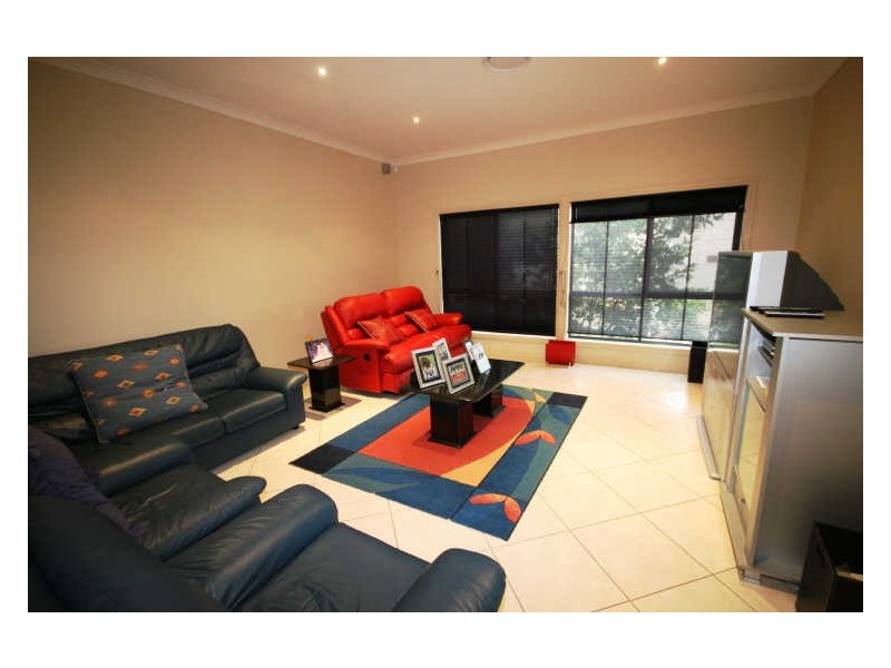 19 Marriott Way, Highland Park QLD 4211