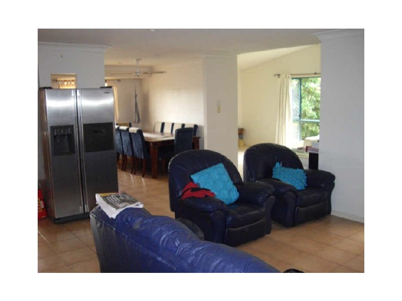 10 Wiltshire Drive, Mudgeeraba QLD 4213