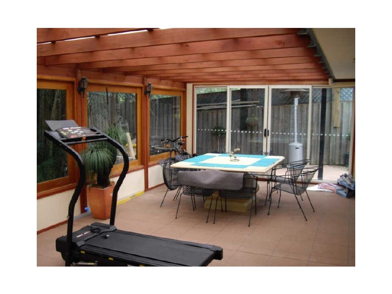 10 Wiltshire Drive, Mudgeeraba QLD 4213