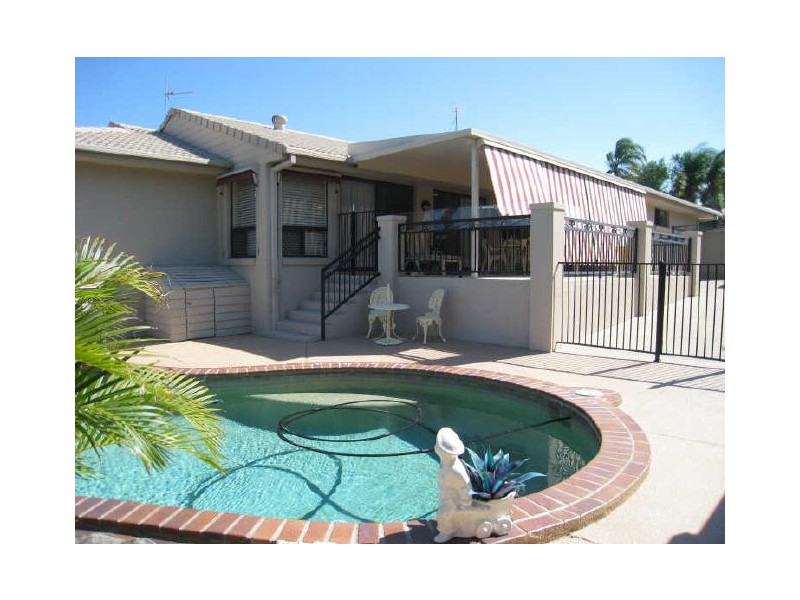 1 Jindabyne Court, Highland Park QLD 4211