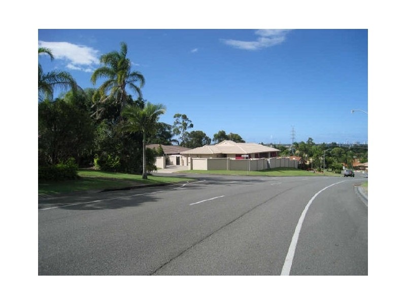 1 Jindabyne Court, Highland Park QLD 4211
