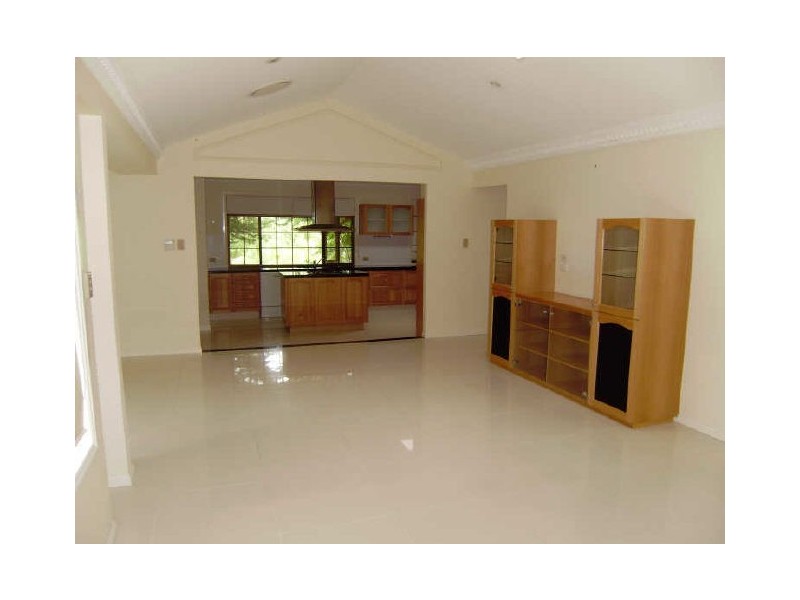 10 Tom Latimer Court, Worongary QLD 4213