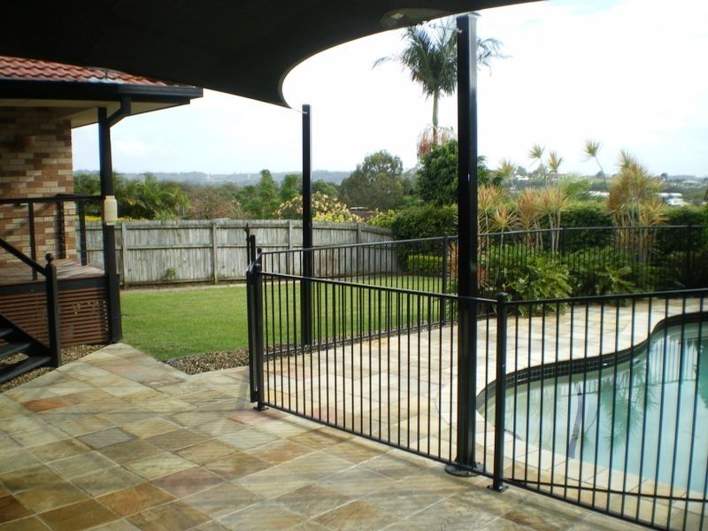 18 Quigan Terrace, Highland Park QLD 4211