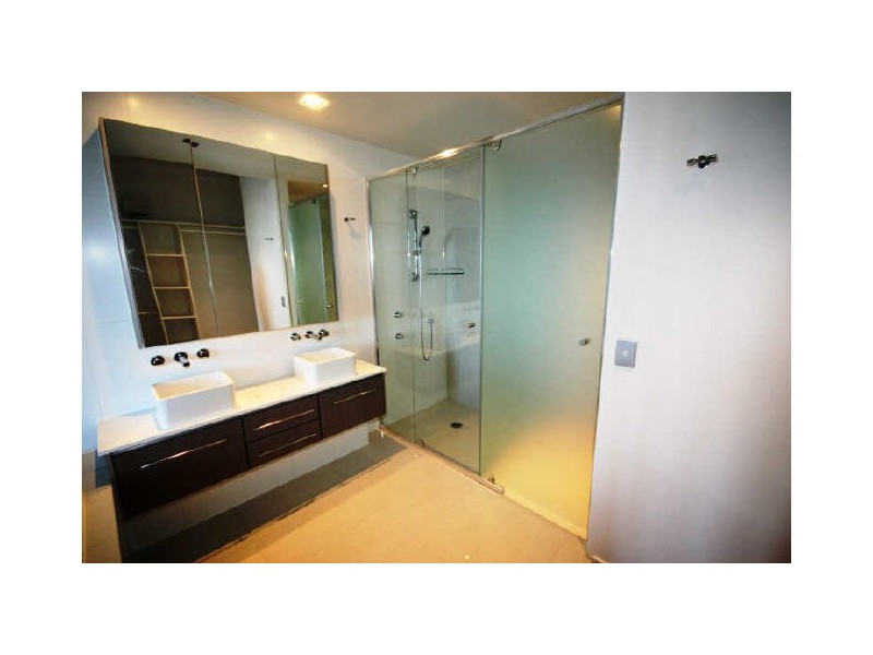 38/3030 The Boulevard “Emerald Lakes”, Carrara QLD 4211