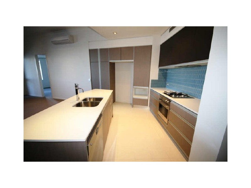 38/3030 The Boulevard “Emerald Lakes”, Carrara QLD 4211