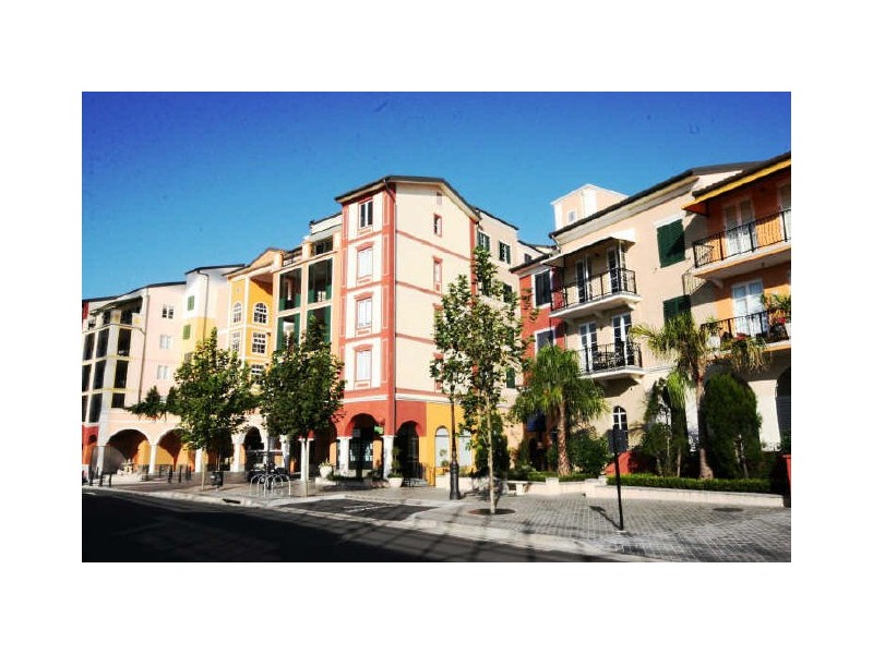 38/3030 The Boulevard “Emerald Lakes”, Carrara QLD 4211