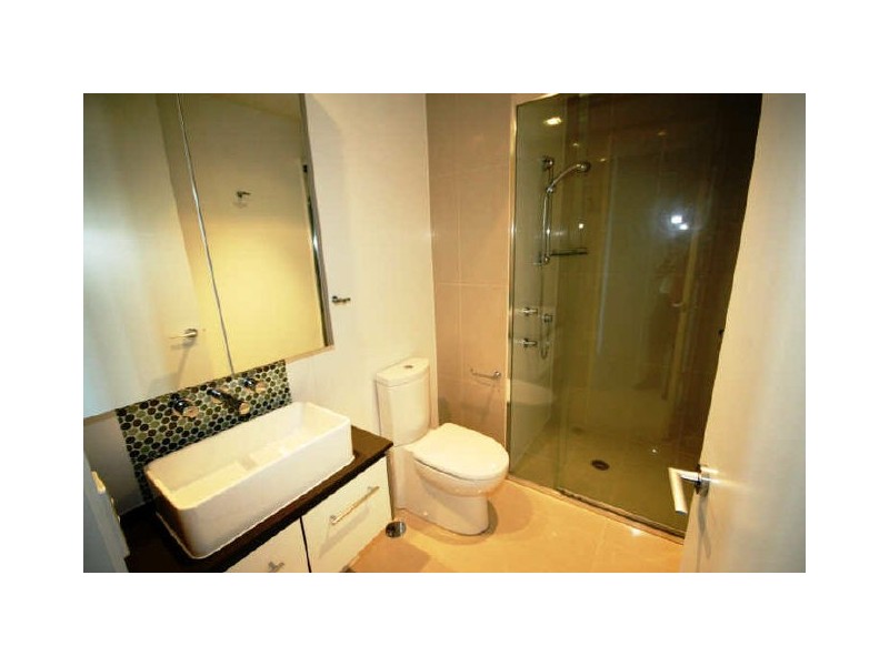 22/3030 The Boulevard “Emerald Lakes”, Carrara QLD 4211