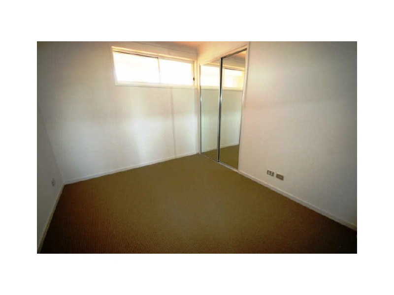 22/3030 The Boulevard “Emerald Lakes”, Carrara QLD 4211