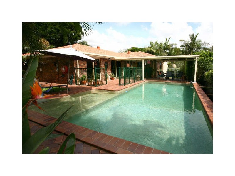 12 Woolmere Street, Carrara QLD 4211