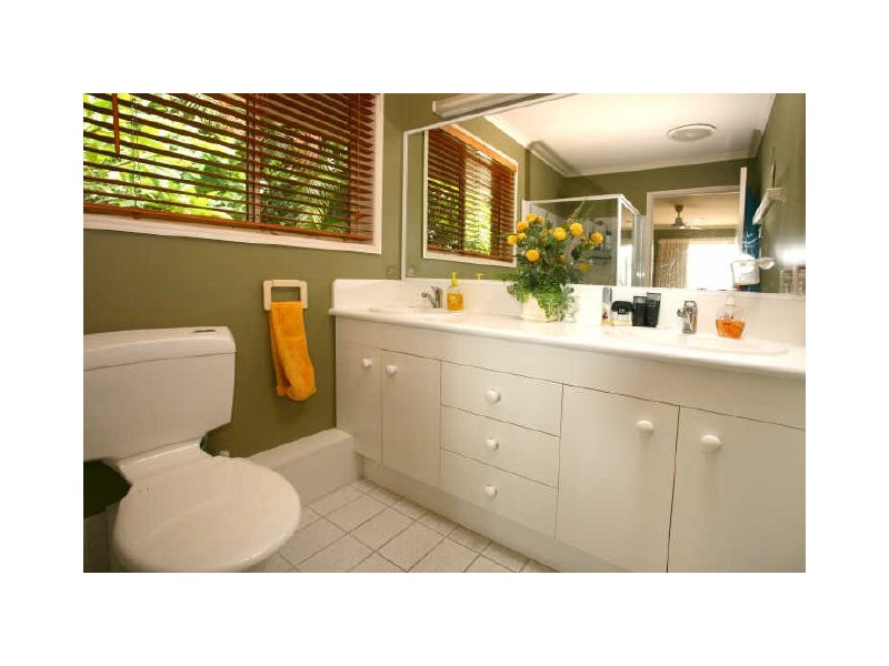 12 Woolmere Street, Carrara QLD 4211
