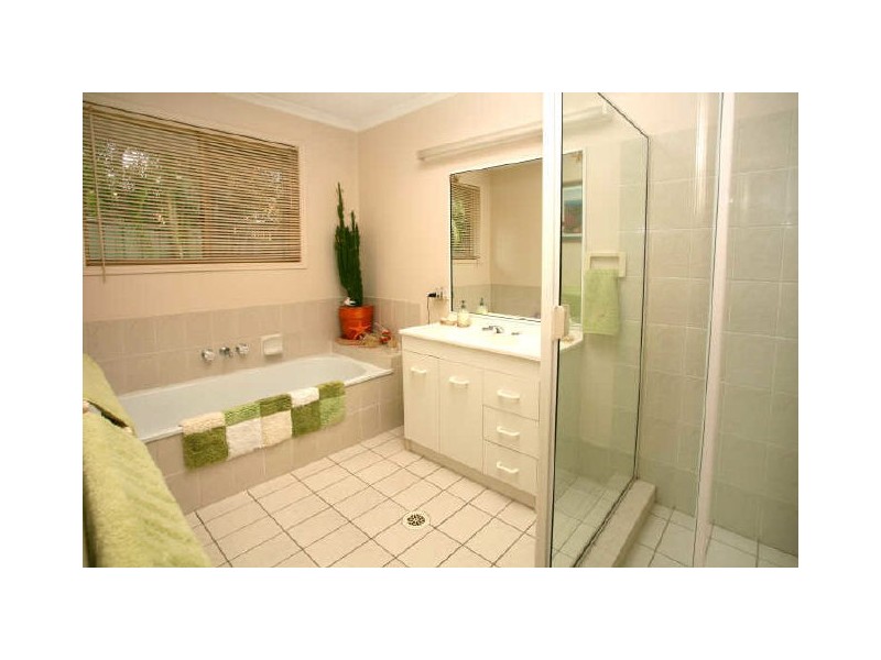 12 Woolmere Street, Carrara QLD 4211