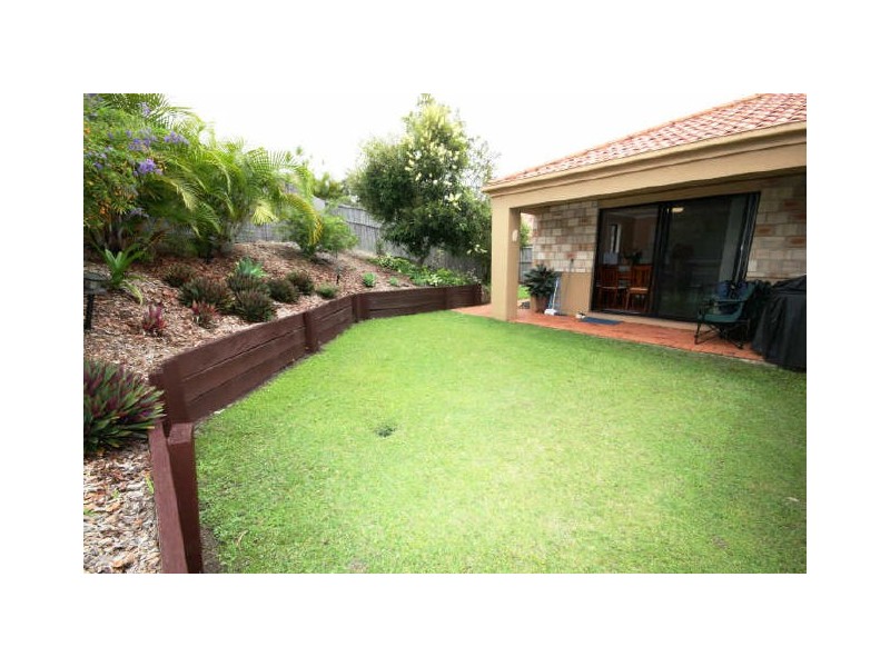 22/24 Amsonia Court, Arundel QLD 4214