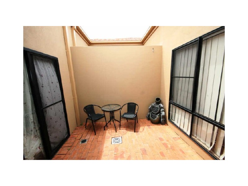 22/24 Amsonia Court, Arundel QLD 4214