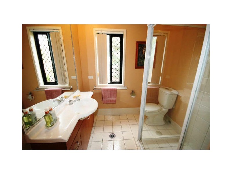 22/24 Amsonia Court, Arundel QLD 4214