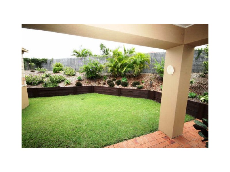 22/24 Amsonia Court, Arundel QLD 4214